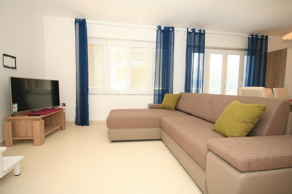 Apartment Mimoza 6, Baska, Krk Exterior foto